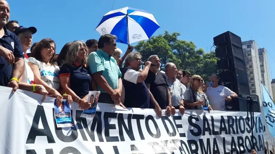 El FreSU se reorganiza y lanza una ofensiva sindical contra la reforma&nbsp;laboral
