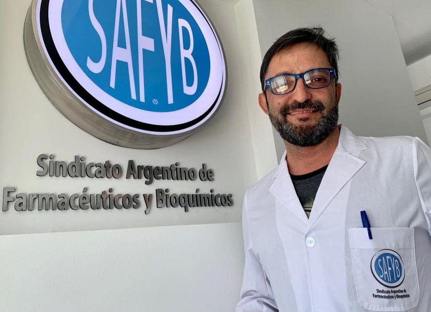 Farmacéuticos y bioquímicos acuerdan un aumento salarial del 30% en paritarias 
