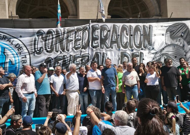 La Justicia puso freno a la Reforma Laboral con una cautelar a favor de la CGT