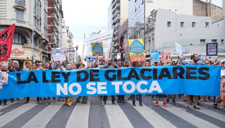 Organizaciones impulsan la inconstitucionalidad de la reforma de la Ley de Glaciares para proteger el&nbsp;agua