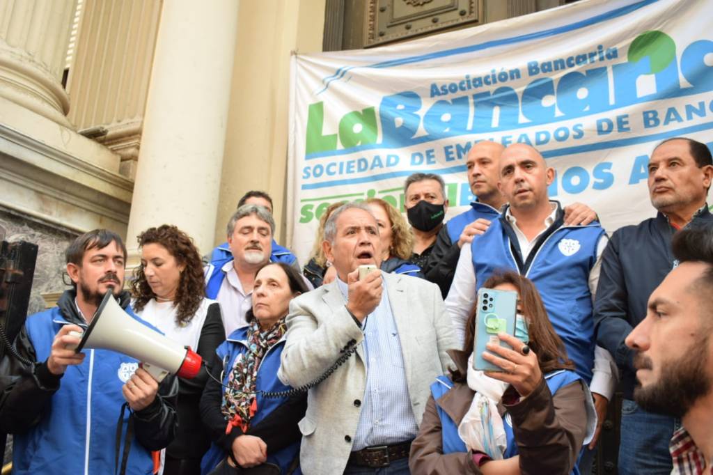 La Bancaria anuncia paro nacional contra despidos en el BCRA y el Banco&nbsp;Hipotecario