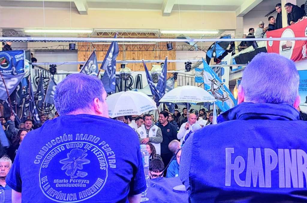 Schmid denunció «una ofensiva sostenida» contra el movimiento obrero