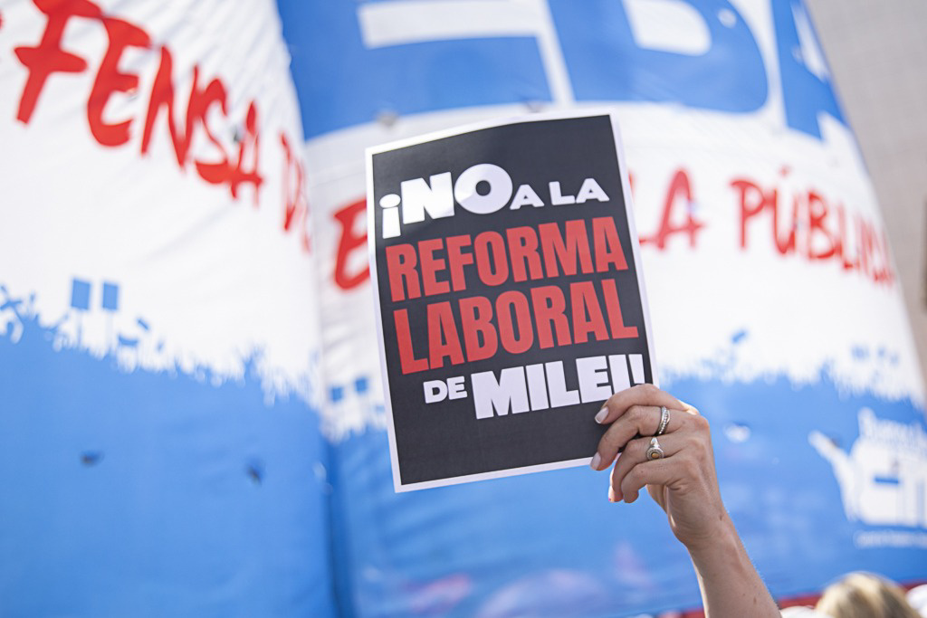 Reforma Laboral: El Gobierno buscará renegociar 450 Convenios&nbsp;Colectivos