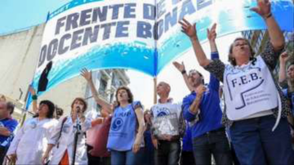 El Frente de Unidad Docente bonaerense convocó a un paro para este&nbsp;martes