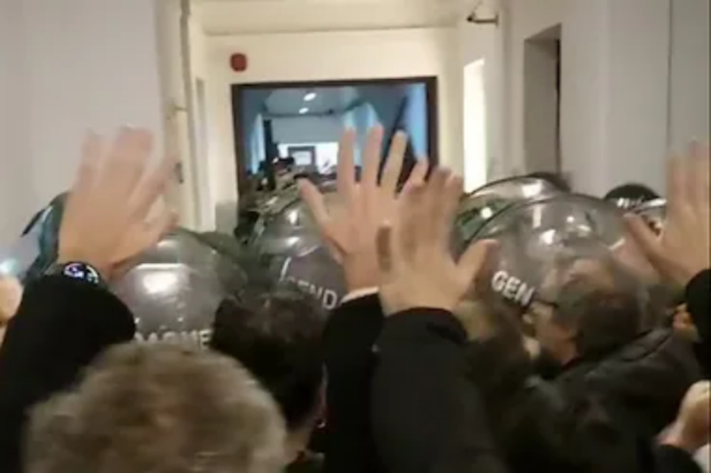 Cientos de trabajadores de áreas críticas de la CNEA fueron&nbsp;despidos&nbsp;