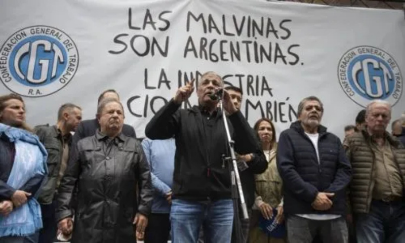 La CGT marchó en defensa de la industria nacional y apuntó contra el Gobierno
