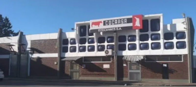 Reclamo de trabajadores despidos en el Frigorífico Ecocarnes de San Fernando