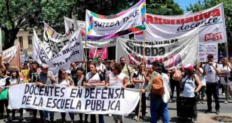 Suteba multicolor y la Asociación de Maestros rechazan el acuerdo paritario y convocan a un paro